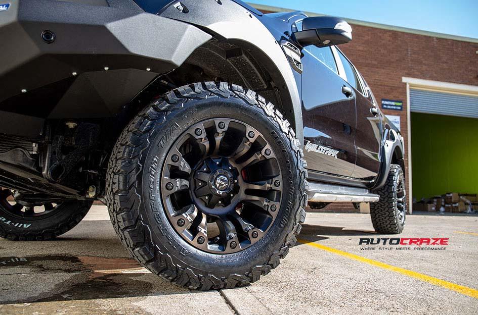 FORD-RANGER-VAPOR-BLACK-MACHINED-WITH-DARK-TINT